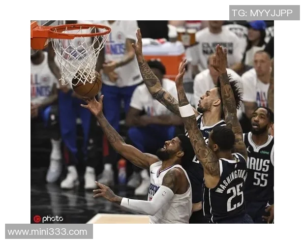 快船与独行侠激战正酣谁能在季后赛中笑到最后